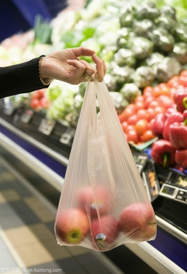 Direct plastic T-shirt winkeltassen voor concurrerend zakendoen en winkelen