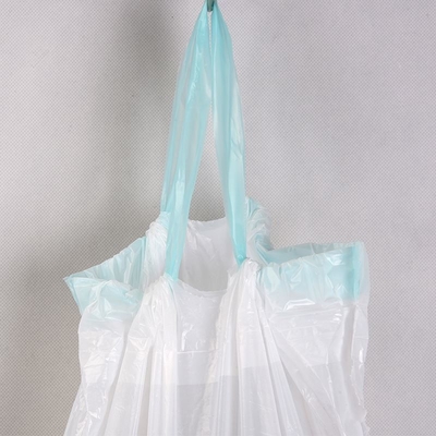Vervaardiging van zwarte vuilniszakken met trekstreng HDPE/LDPE/LLDPE voor afval