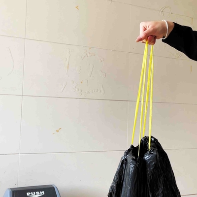 Geprinte oppervlakte behandeling LDPE Black Star Seal Grote vuilniszakken voor uw bedrijf